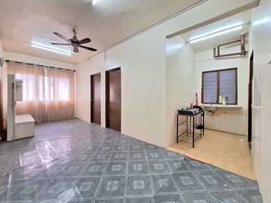 Apartment For Sale in Damai Apartment