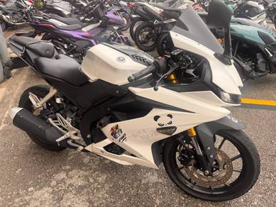 Yamaha R15