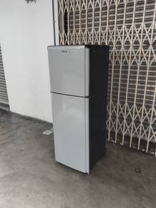 Mitsubishi refrigerator fridge 2door 240L