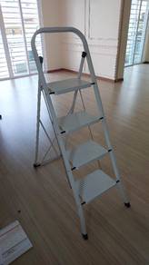 TANGGA LIPAT -4 anak tangga (4-Step Ladder)
