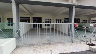 Terraced House For Sale in Pekan,PHG
