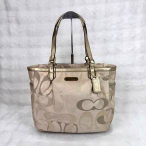 Coach Signature Gallery beige n gold tote bag