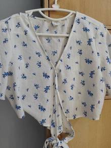 White V- neck cropped blouse 