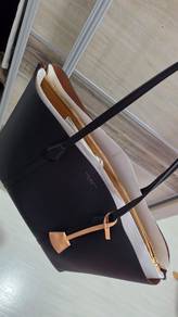 Tory Burch Perry Triple Compartment Tote in Black