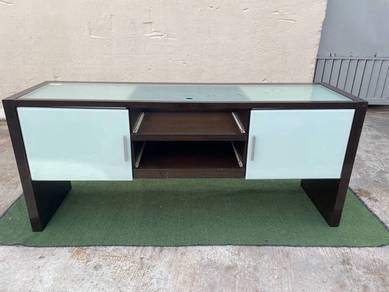 YA66F  Almari TV L.5 Feet Glass Top TV Cabinet