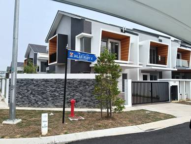 Semi-Detached House For Rent in Dengkil,SGR
