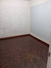 Apartment For Rent in Melinsung Summer Bay Resort Apartment