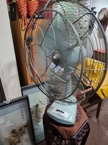 vantage Hitachi fan (working condition)
