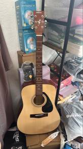 Guitar Yamaha Acoustic F310