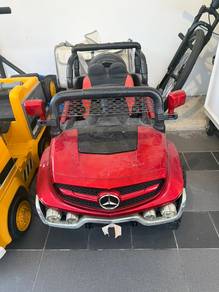 Kids Ride-On Mercedes Benz (Red)