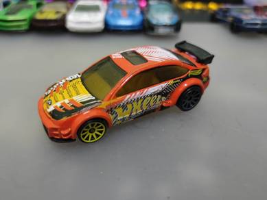 Hotwheels Orange 08 Ford Focus