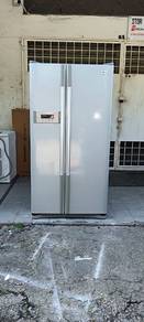 LG side by side 2 doors fridge refrigerator 564 Li