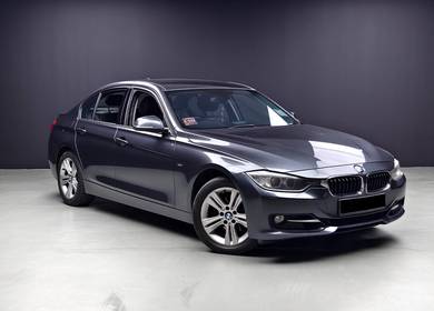 BMW 320i 20i (CKD) in Cheras, KUL