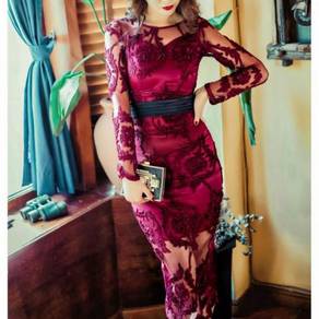 Red long sleeve embroidery bodycon midi dress