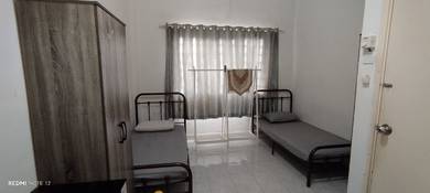 Room in Puchong, SGR