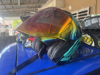 Helmet untuk di let go