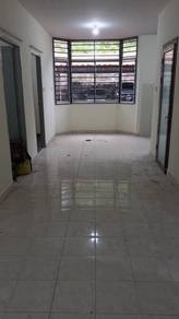 Apartment For Rent in Country Heights