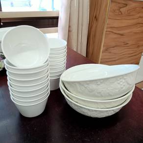 big and small bowl 