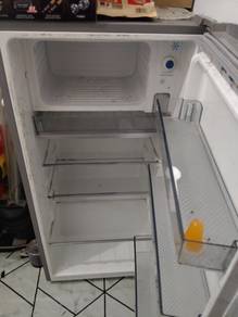 Peti ais 1 pintu Brand Elba