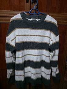 Knit sweatshirt