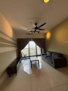 Condominium For Rent in The Holmes 2