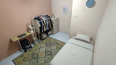 Room in Klang, SGR