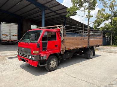17.8 Kaki Daihatsu V116-HA Wooden Cargo With Stee
