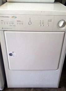 Baju Drying Kering Mesin Electrolux Dryer Machine