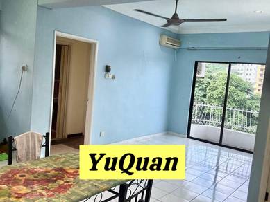 Condominium For Rent in Vista Condominium