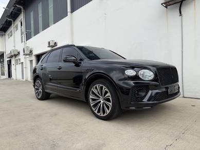 Bentley Bentayga V8 FIRST EDITION in Petaling Jaya, SGR