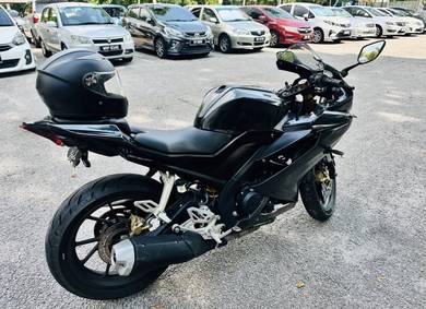 Yamaha R15