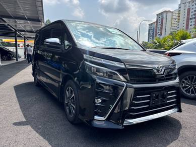 Toyota Voxy ZS KIRAMEKI III in KL City, KUL