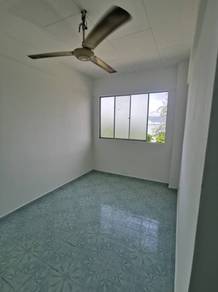 Flat For Sale in Taman Pantai Bersih