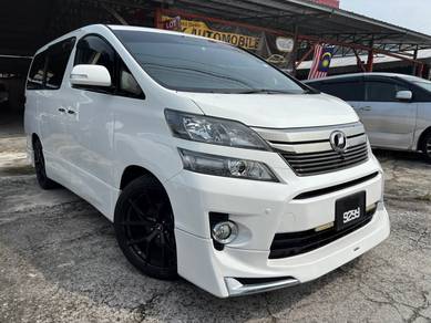 Toyota Vellfire Z GOLDEN EYES in Jalan Kuching, KUL
