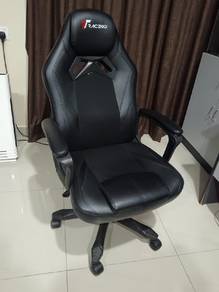 TT Racing Duo V3 Gaming Chair