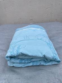 B545 Tutu Selimut Queen Comforter Blanket Blue