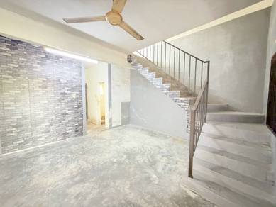 2-storey Terraced House For Sale in Parit Raja,JHR
