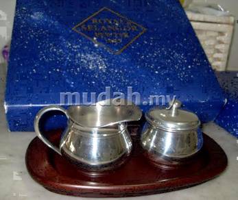 Vtg Selangor Pewter Sugar n Creamer Set with Tray