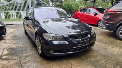 BMW 325i 25i (CKD) in Petaling Jaya, SGR