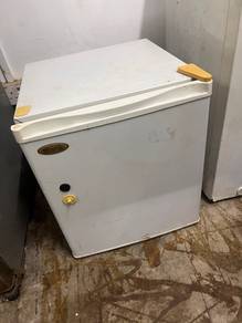Mini bar fridge