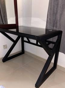 meja komputer