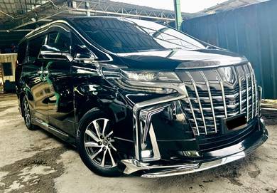 Toyota Alphard in Puchong, SGR