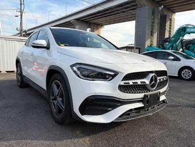 Mercedes Benz GLA180 GLA180 in Kajang, SGR