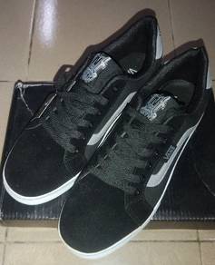 Kasut Vans