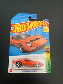 Hot Wheels ‘71 Lamborghini  Miura SV