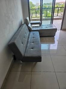 Sofa and Table to sell