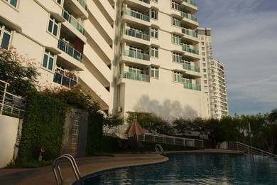 Condominium For Sale in Flora Rosa