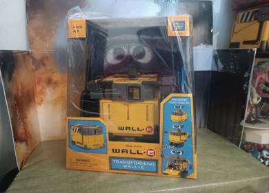 Disney Pixer Transforming Wall-E MISB 