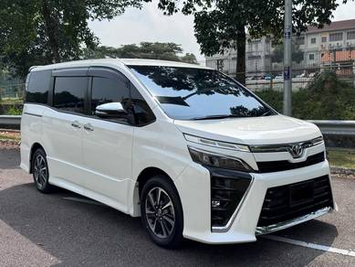 Toyota Voxy ZS KIRAMEKI III in Masai, JHR
