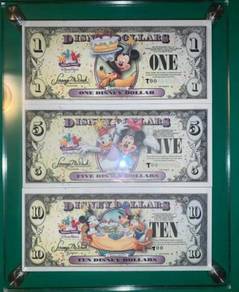 Disney Dollars 2009 set of 3  T series  - unc